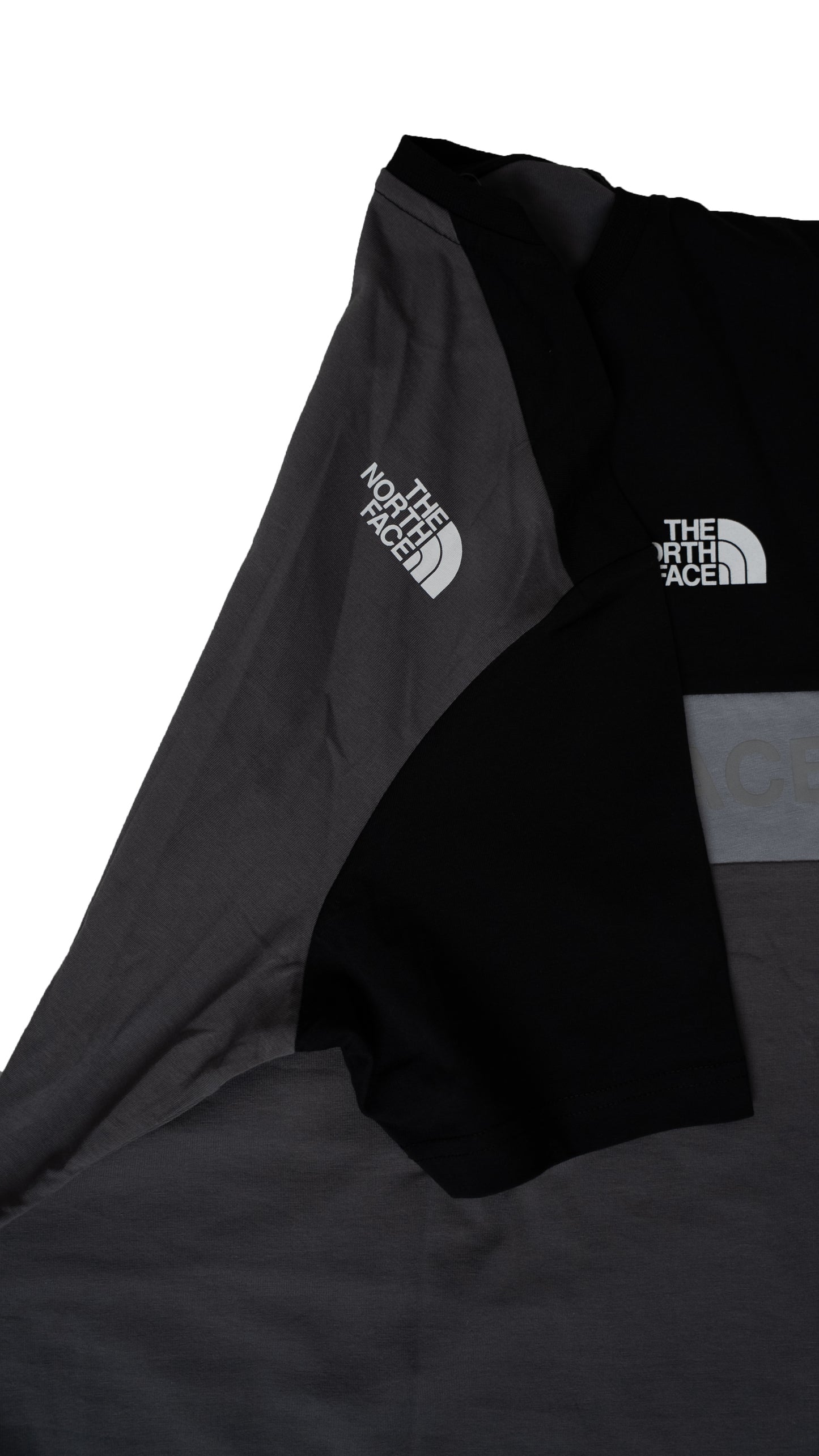 The North Face Siva Majica sa Crnim Detaljima