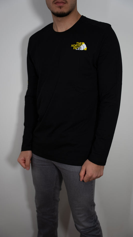 The North Face Crna Majica Dugih Rukava sa Logom na Rukavu