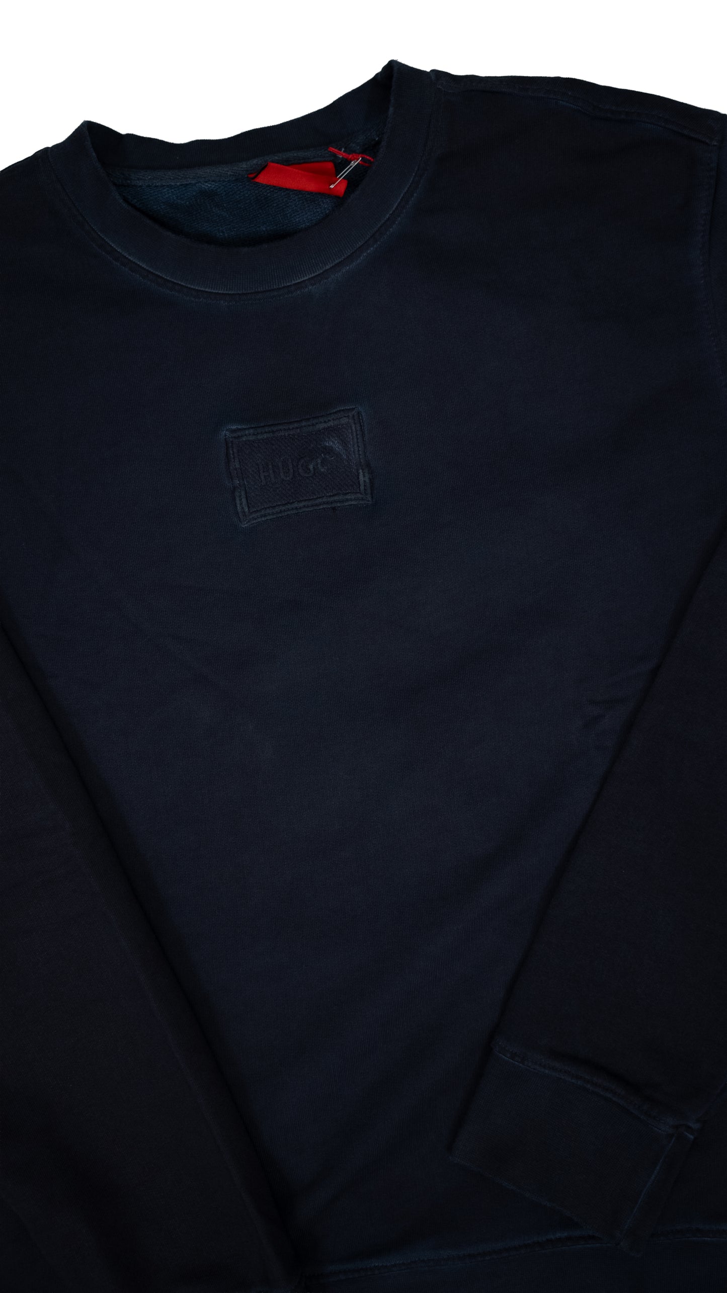 HUGO Teget Duks sa Ispranim Logom