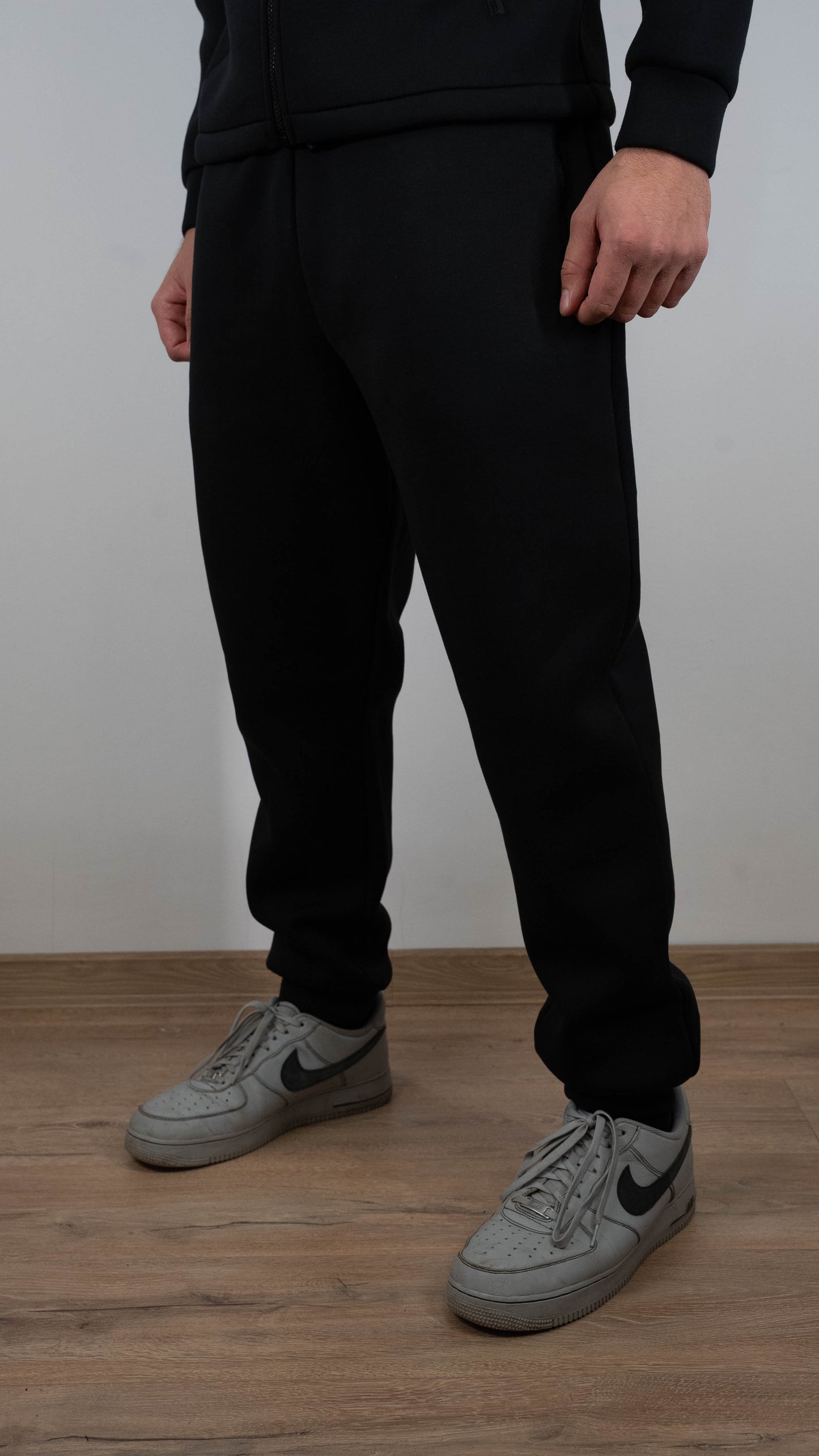 Lyle & Scott Crni Donji Deo Trenerke sa Vintage Text Logom na Zadnjici